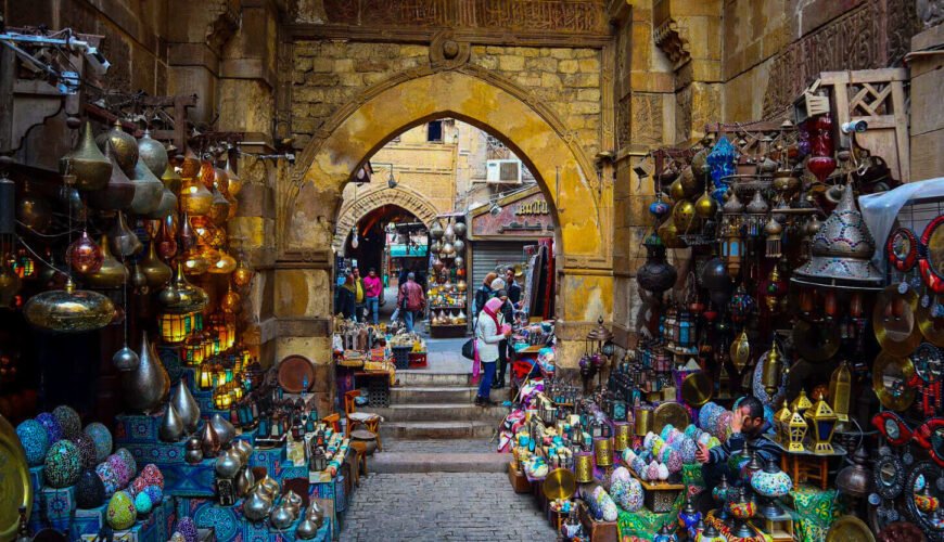 khan-el-khalili-at-night